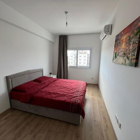 Tetris Apartment Spacious Comfortable Nicosia Phòng bức ảnh