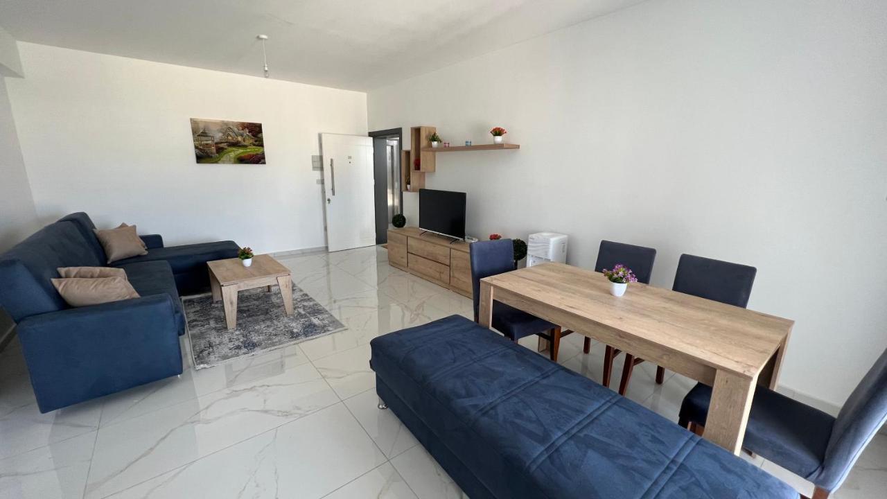 Tetris Apartment Spacious Comfortable Nicosia Phòng bức ảnh