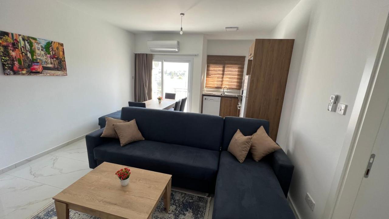 Tetris Apartment Spacious Comfortable Nicosia Phòng bức ảnh