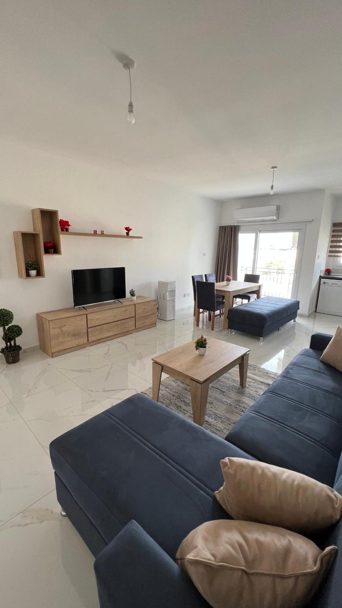 Tetris Apartment Spacious Comfortable Nicosia Phòng bức ảnh
