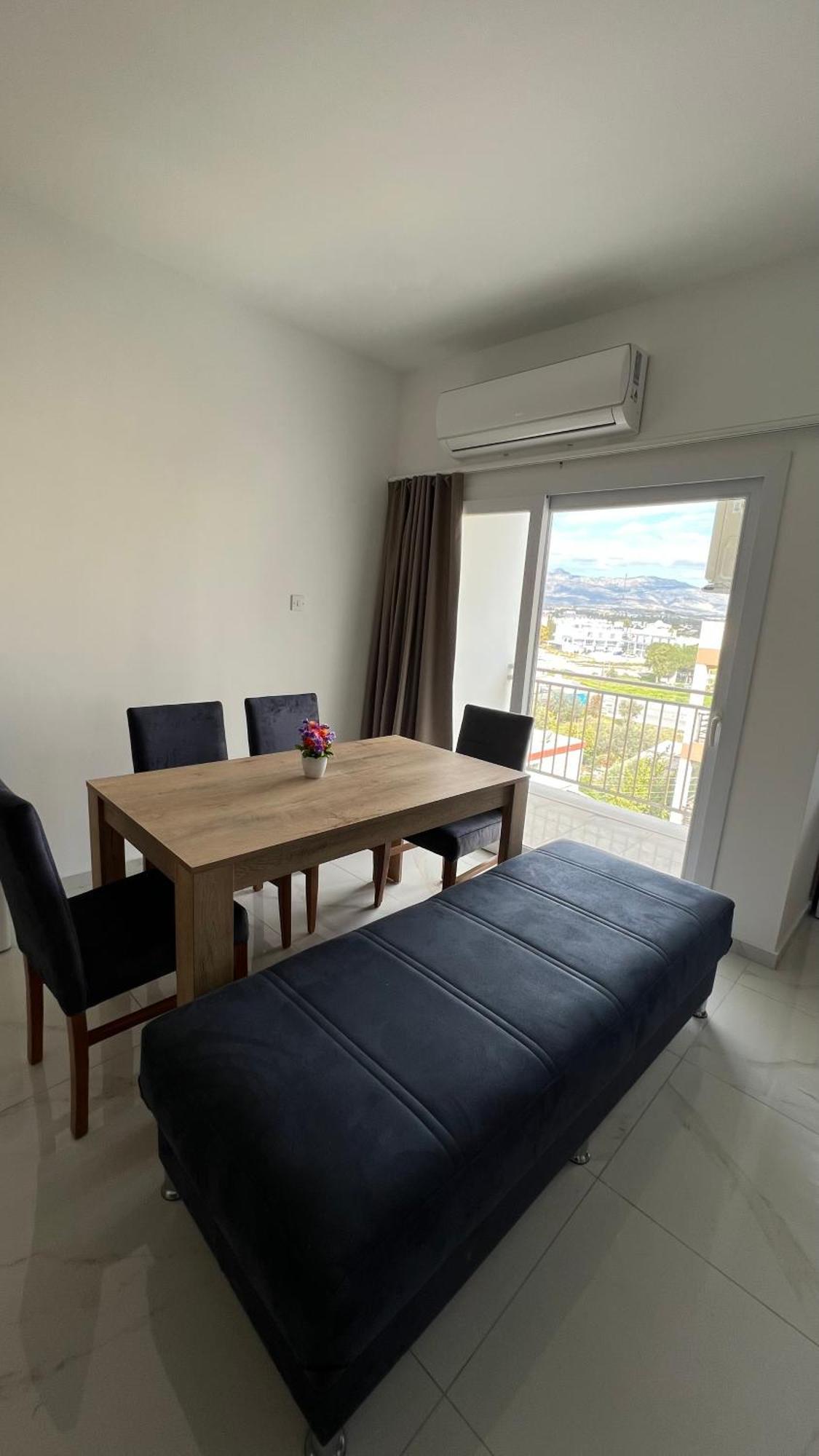 Tetris Apartment Spacious Comfortable Nicosia Phòng bức ảnh