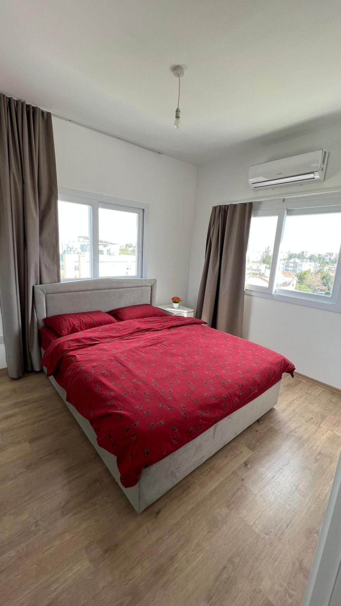 Tetris Apartment Spacious Comfortable Nicosia Phòng bức ảnh