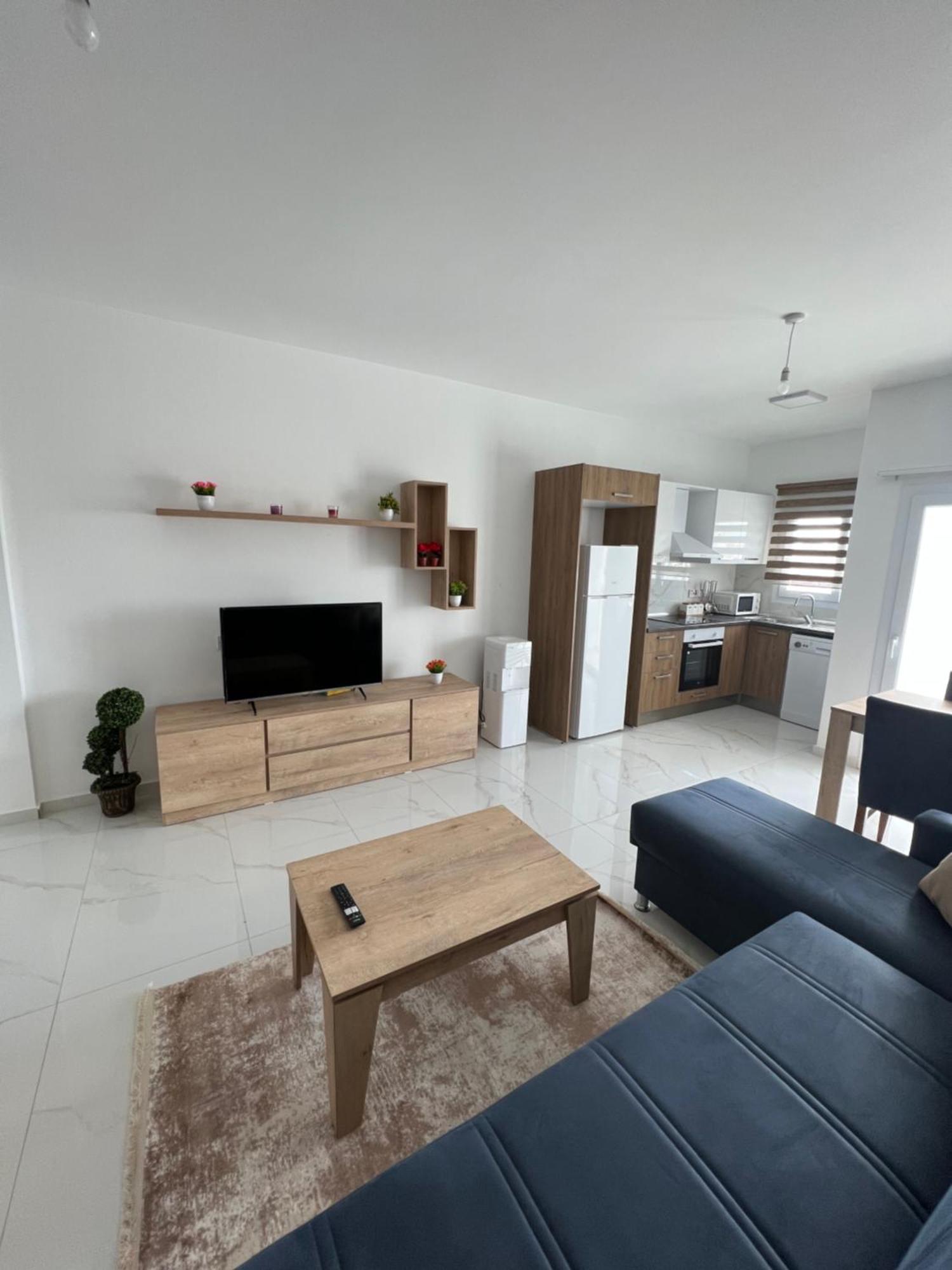 Tetris Apartment Spacious Comfortable Nicosia Phòng bức ảnh