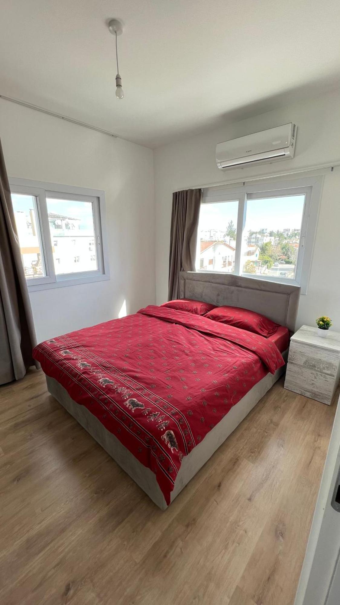 Tetris Apartment Spacious Comfortable Nicosia Phòng bức ảnh